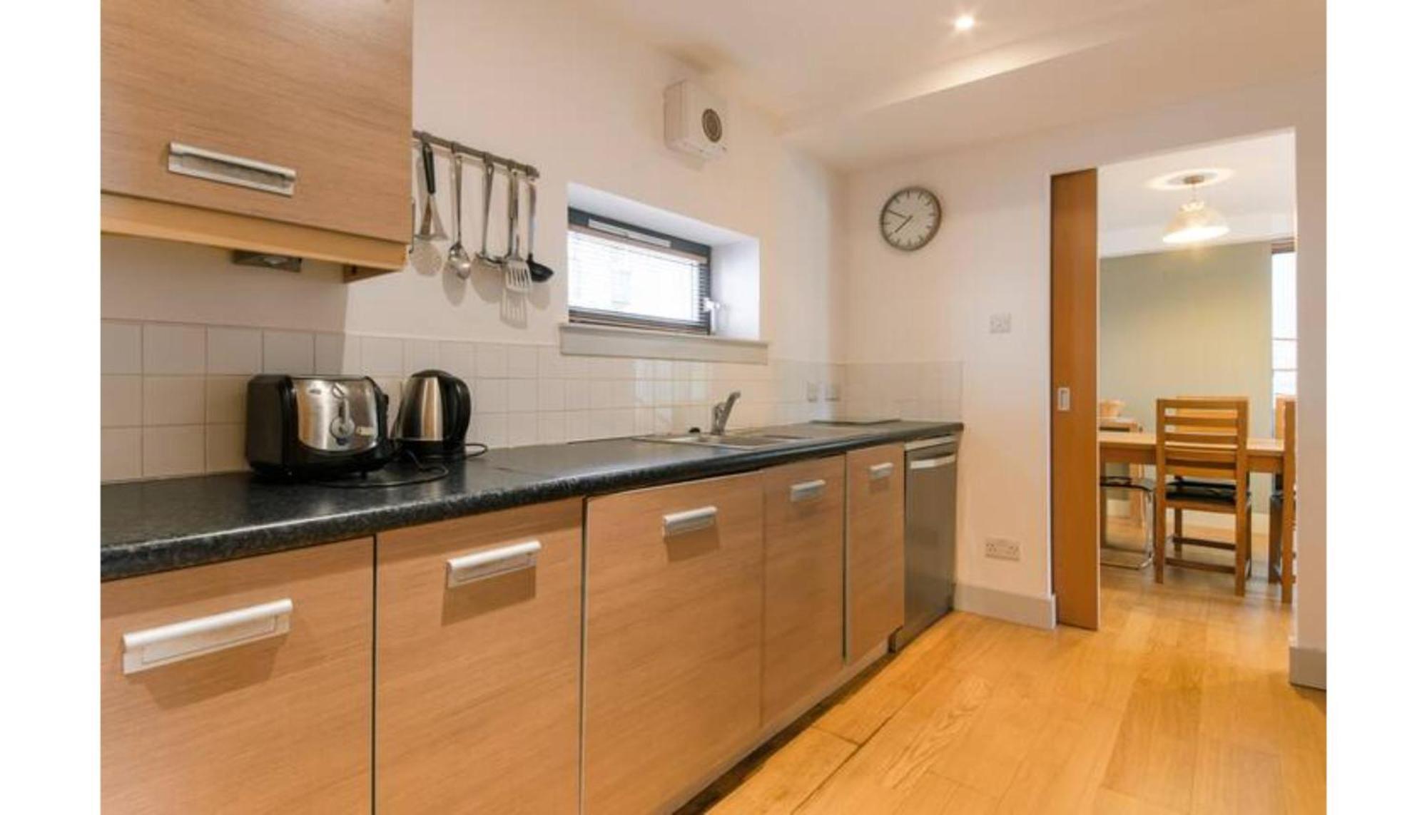 Modern Flat In The Middle Of Old Town Leilighet EDI Eksteriør bilde